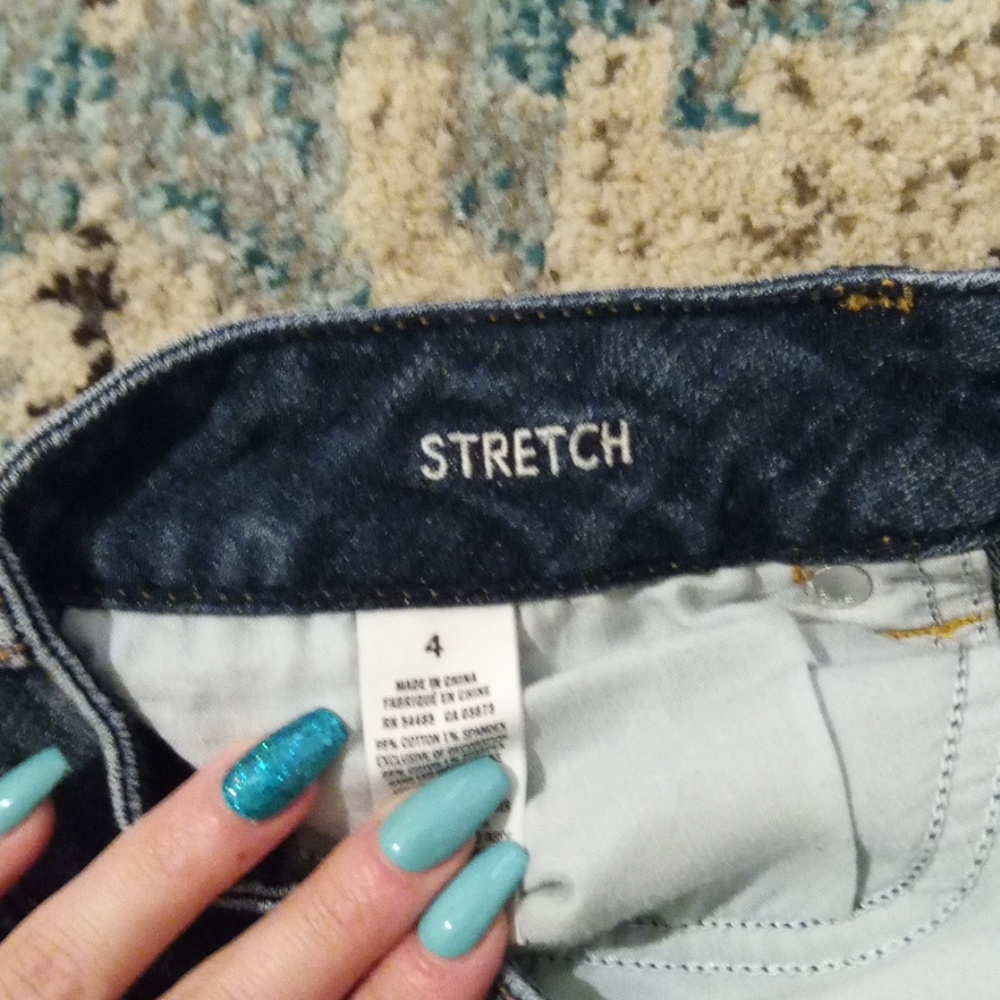 American Eagle Embroidered jean shorts - Picture 4 of 4